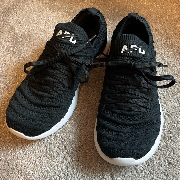 🦋APL Techloom Wave Sneaker🦋 - Picture 1 of 4